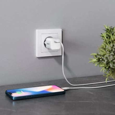 СЗУ uBear Select wall charger PD 20W QC 3.0 Белое (WC20WH01-AD)